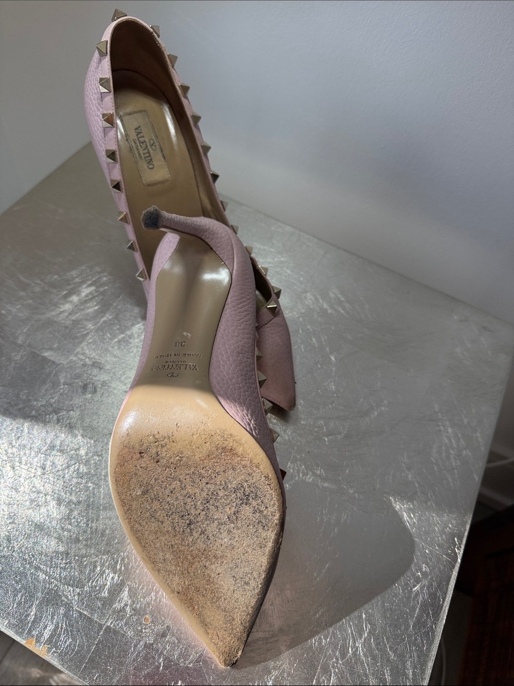 Valentino Pale Pink Leather Rockstud Pointed-Toe Pumps - Picture 4 of 5